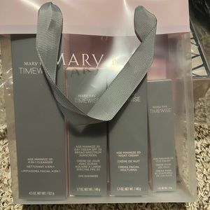 Mary Kay TimeWise Miracle Set 3D
Normal/Dry